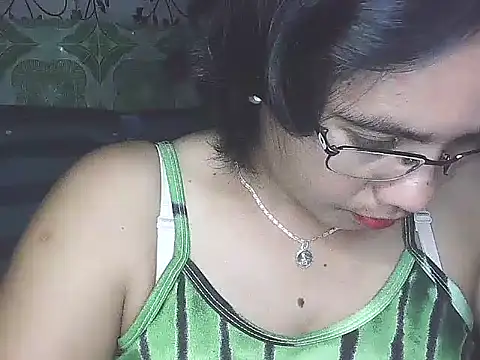 LoveSammantha24xxx online show from January 18, 2026, 6:28 am