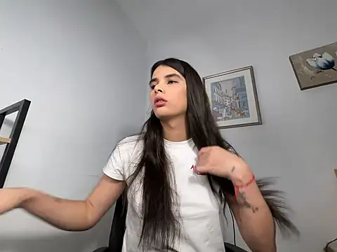 Lily WellGifted online show from February 9, 2026, 9:57 am