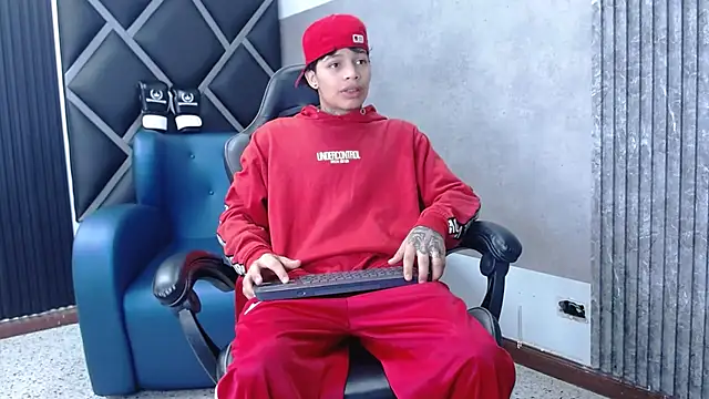 Dogan Renzo0 online show from February 6, 2026, 7:28 pm