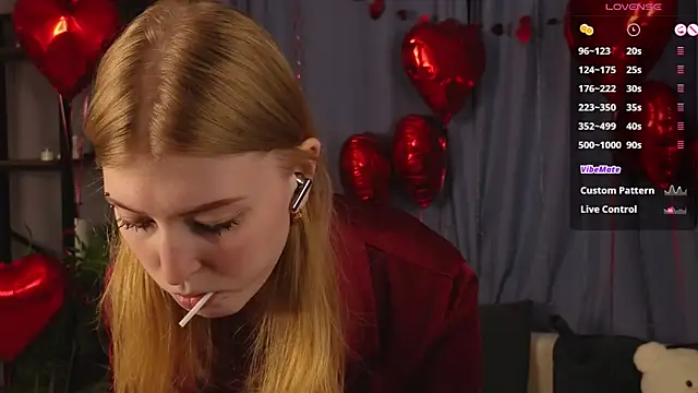 Snapshot of LanaRoxxy chatting on February 15, 2026, 11:30 am LanaRoxxy online show from February 15, 2026, 11:30 am