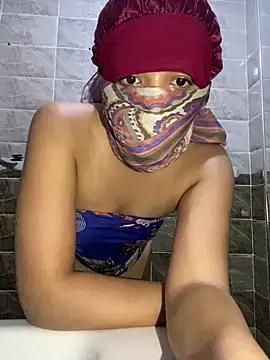 Snapshot of Rabab_Queen chatting on April 21, 2026, 1:42 am Rabab Queen online show from April 21, 2026, 1:42 am