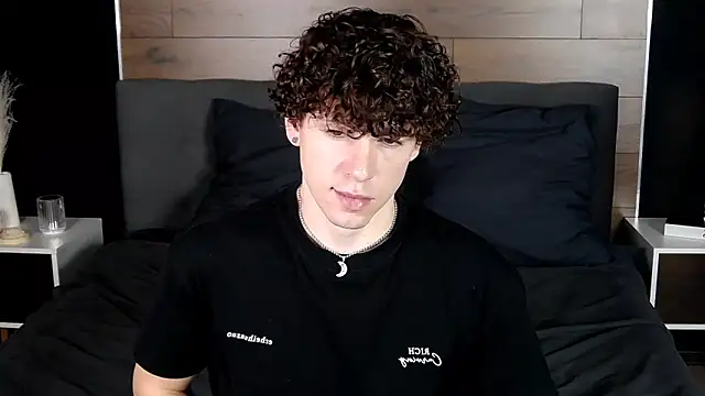 Snapshot of TylerGibson chatting on February 6, 2026, 4:10 pm TylerGibson online show from February 6, 2026, 4:10 pm