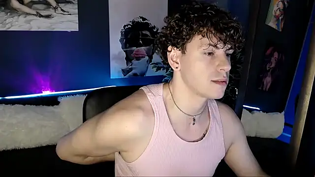 Snapshot of TylerGibson chatting on July 11, 2026, 9:16 pm TylerGibson online show from July 11, 2026, 9:16 pm