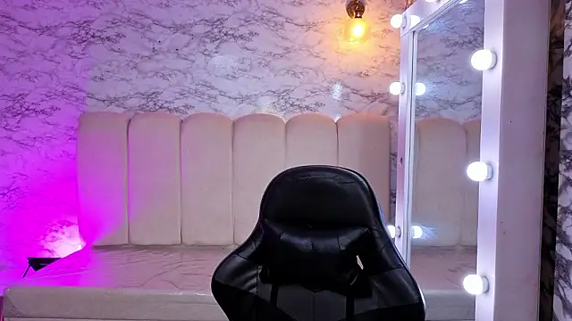 Snapshot of Melisa_v chatting on February 24, 2026, 8:29 pm Melisa v online show from February 24, 2026, 8:29 pm