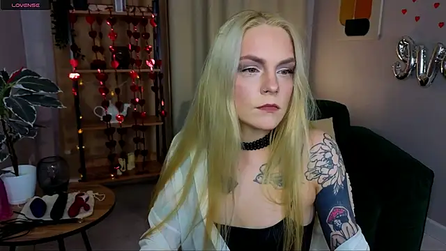 Snapshot of cherrie_sherry chatting on February 9, 2026, 9:30 pm cherrie sherry online show from February 9, 2026, 9:30 pm