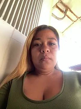 veronica414 online show from March 13, 2026, 11:50 am