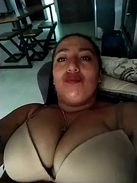 agathaklein online show from February 27, 2026, 2:39 pm