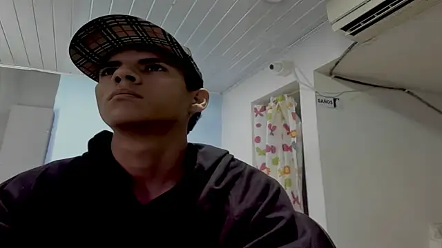 wildsexinmyroom online show from January 17, 2026, 7:35 am