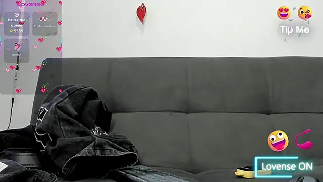 Maxxx bigcockx online show from February 25, 2026, 4:22 am