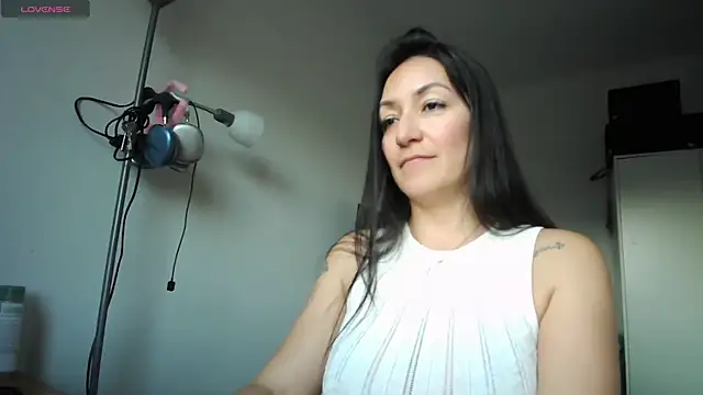 Snapshot of Yulian_Milf chatting on March 18, 2026, 5:27 pm Yulian Milf online show from March 18, 2026, 5:27 pm