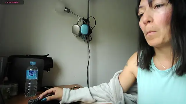 Snapshot of Yulian_Milf chatting on April 12, 2026, 11:48 am Yulian Milf online show from April 12, 2026, 11:48 am