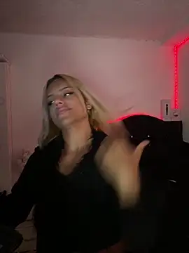 andyy x online show from April 8, 2026, 12:32 am