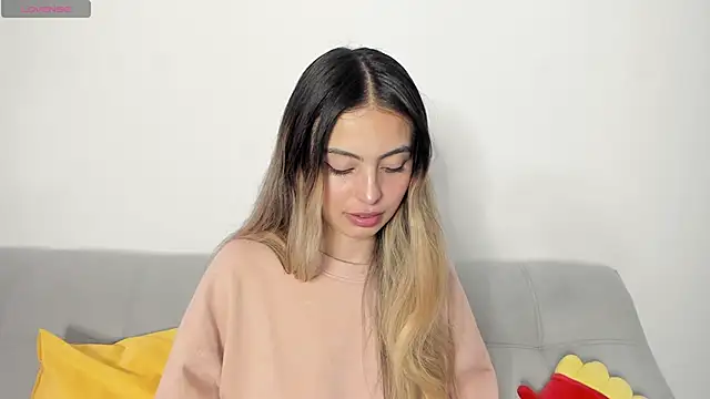 Fernanda aaaa online show from April 17, 2026, 2:31 pm