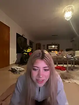 MelliMoon online show from February 1, 2026, 9:13 pm