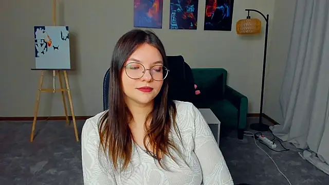 LunaLarose online show from January 18, 2026, 12:09 pm