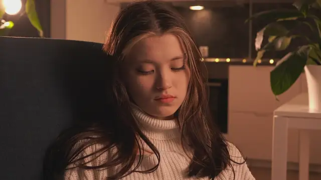 EleniRoeber online show from February 18, 2026, 4:14 pm