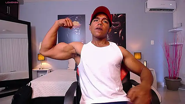 Snapshot of DanielHaloran chatting on February 18, 2026, 8:27 pm DanielHaloran online show from February 18, 2026, 8:27 pm