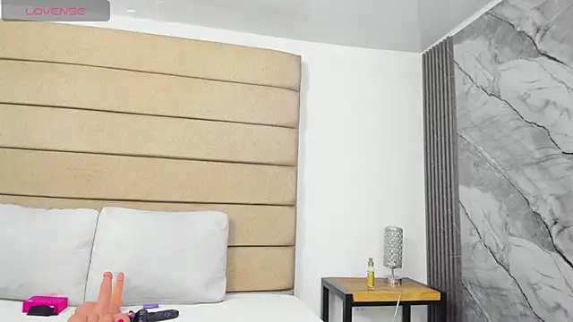 ely brown  online show from April 11, 2026, 7:45 am