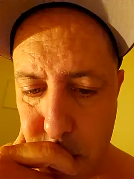 Snapshot of Martin_dick78 chatting on March 25, 2026, 1:22 am Martin dick78 online show from March 25, 2026, 1:22 am