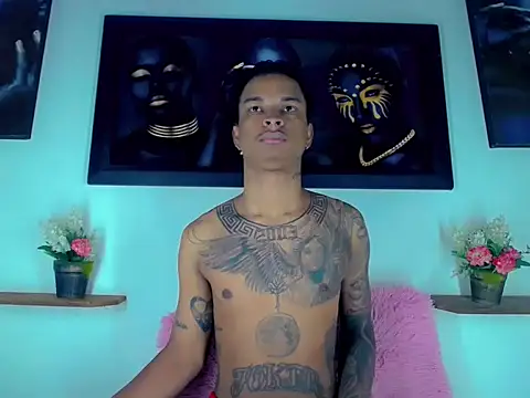 Snapshot of Tatoo_Noah chatting on February 3, 2026, 1:38 pm Tatoo Noah online show from February 3, 2026, 1:38 pm