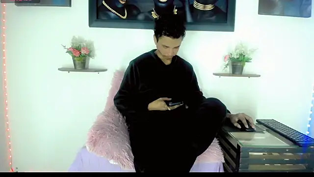 Snapshot of Tatoo_Noah chatting on February 23, 2026, 1:08 pm Tatoo Noah online show from February 23, 2026, 1:08 pm