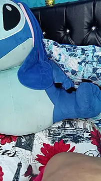 juanmaur22 online show from February 26, 2026, 3:27 am