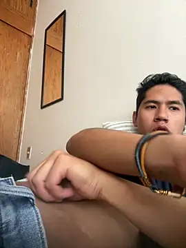 Snapshot of Jleonardolr chatting on February 14, 2026, 7:54 pm Jleonardolr online show from February 14, 2026, 7:54 pm