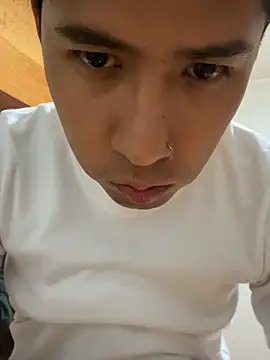 Snapshot of Jleonardolr chatting on March 27, 2026, 4:07 am Jleonardolr online show from March 27, 2026, 4:07 am