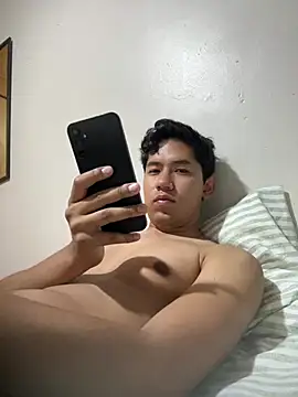 Snapshot of Jleonardolr chatting on March 27, 2026, 11:21 am Jleonardolr online show from March 27, 2026, 11:21 am