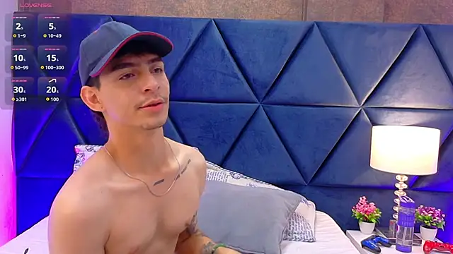 Logan Woods online show from February 13, 2026, 9:27 am