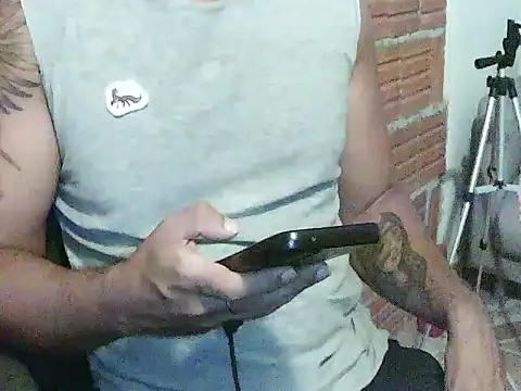 Snapshot of moreno18rn chatting on April 27, 2026, 9:35 pm moreno18rn online show from April 27, 2026, 9:35 pm