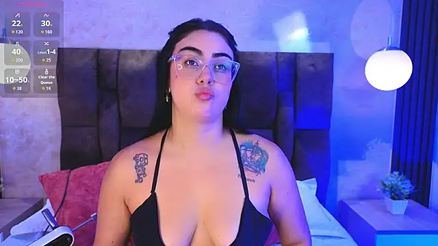 Snapshot of vicky_grey chatting on April 28, 2026, 12:21 pm vicky grey online show from April 28, 2026, 12:21 pm