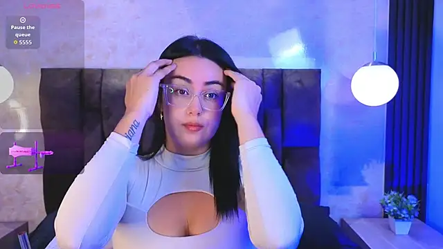 Snapshot of vicky_grey chatting on May 2, 2026, 12:10 pm vicky grey online show from May 2, 2026, 12:10 pm