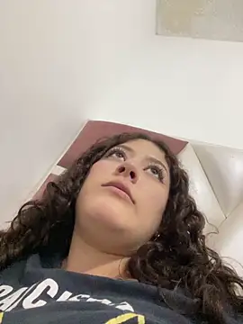 Snapshot of lizzy_luminair chatting on February 24, 2026, 1:36 am lizzy luminair online show from February 24, 2026, 1:36 am