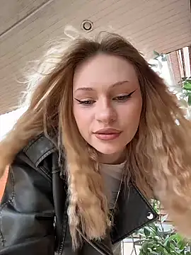 DayaFoxy online show from March 15, 2026, 1:17 pm