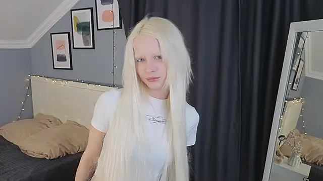 Naomi Demio online show from March 11, 2026, 11:38 am