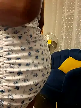 Barbieee1301 online show from March 5, 2026, 6:37 pm