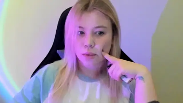 Snapshot of Lulu_Di chatting on February 20, 2026, 3:47 am Lulu Di online show from February 20, 2026, 3:47 am