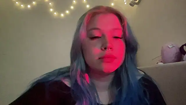 Snapshot of Lulu_Di chatting on May 10, 2026, 8:36 pm Lulu Di online show from May 10, 2026, 8:36 pm
