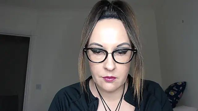 Snapshot of PsychicDominatrix chatting on February 2, 2026, 3:44 pm PsychicDominatrix online show from February 2, 2026, 3:44 pm