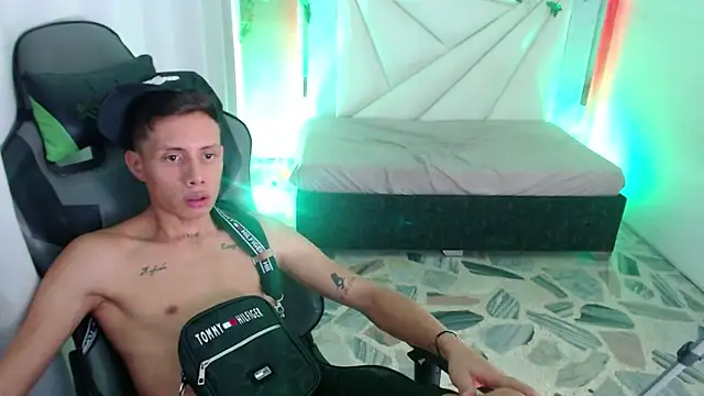 Snapshot of Didi_hard chatting on April 4, 2026, 6:44 am Didi hard online show from April 4, 2026, 6:44 am