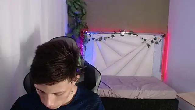 Snapshot of Didi_hard chatting on April 8, 2026, 3:06 am Didi hard online show from April 8, 2026, 3:06 am