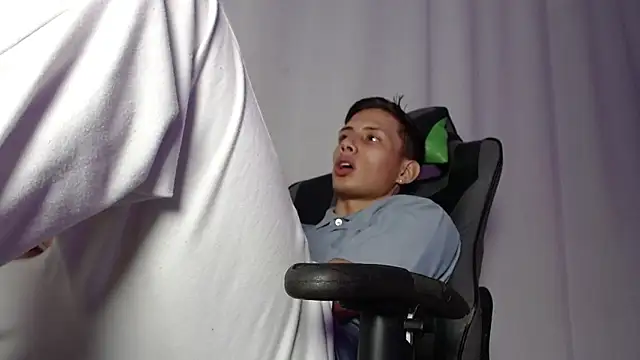 Snapshot of Didi_hard chatting on April 11, 2026, 3:22 am Didi hard online show from April 11, 2026, 3:22 am