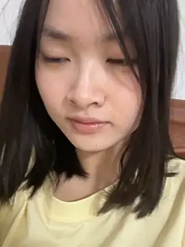 Snapshot of miaomiaou_ chatting on April 24, 2026, 5:15 pm miaomiaou online show from April 24, 2026, 5:15 pm