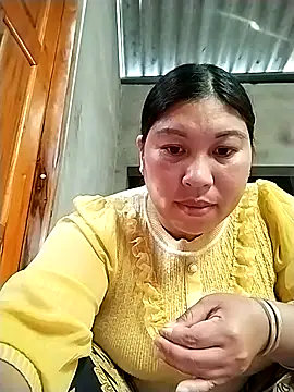 kussecka online show from February 26, 2026, 2:43 am