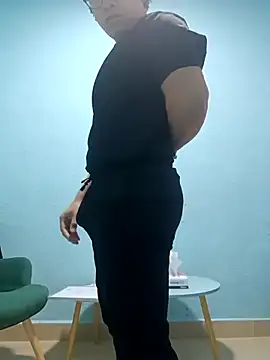 Snapshot of Ryzca chatting on February 7, 2026, 2:32 pm Ryzca online show from February 7, 2026, 2:32 pm