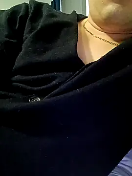 Snapshot of Ryzca chatting on February 11, 2026, 6:13 pm Ryzca online show from February 11, 2026, 6:13 pm