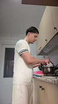 Snapshot of Massimo_Fiore chatting on February 8, 2026, 2:09 pm Massimo Fiore online show from February 8, 2026, 2:09 pm