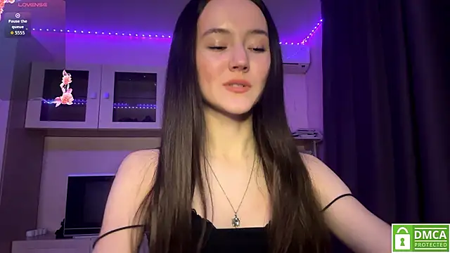 Kiaicatie online show from March 22, 2026, 5:49 pm