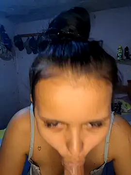 Snapshot of Daniela_Cruz_ chatting on February 16, 2026, 7:10 pm Daniela Cruz online show from February 16, 2026, 7:10 pm